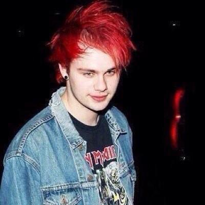 please rt this ( https://t.co/KHrNVowqat ) and help me get michaels follow. ty