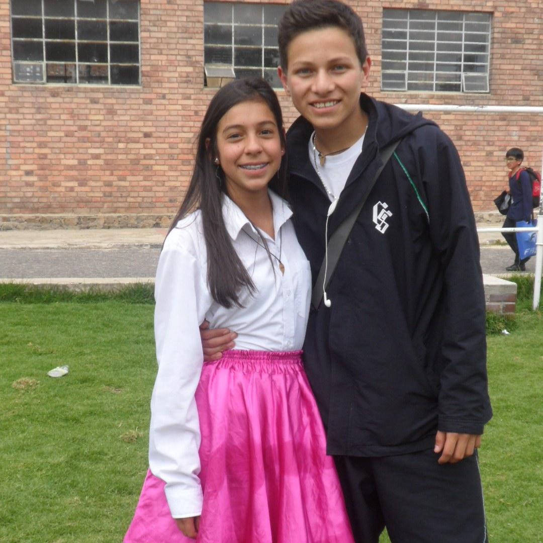 La felicidad esta al lado de la persona que amas ∞05∞
