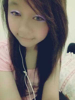 putri_queennaya's profile picture. 