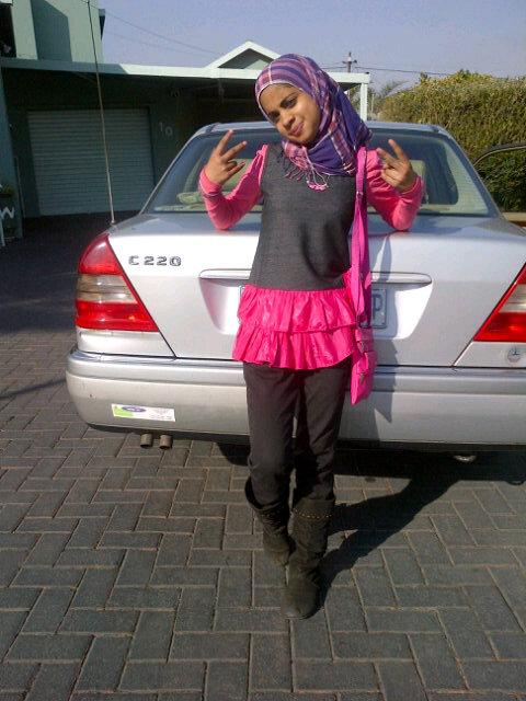 zalieDhaler's profile picture. 