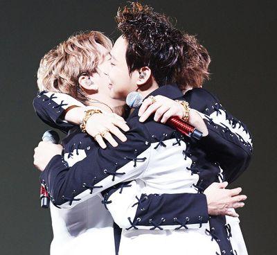 ミセスグリーンアップル バベルの塔グッズ フーディーの着画を 求め