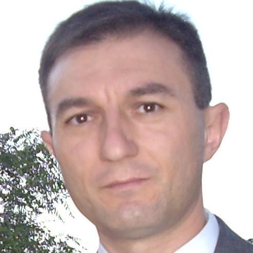 RN, MSc, PhD, enfermero del Área Sanitaria Norte de Málaga, investigador, gestor, padre y compañero.