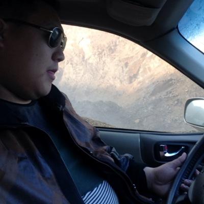 lvzhen2's profile picture. 想认识个外国的女孩，最好会说中文…