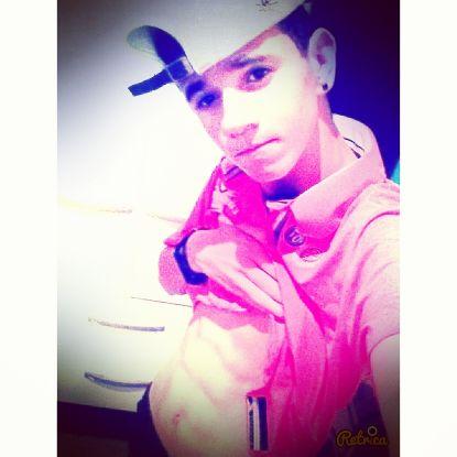 * 16 * 
jogador de futebol ✌
whats só pedir 
Tdo posso naquele que mi fortaleci