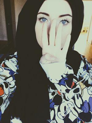 chacazahari's profile picture. • FlowerDreams