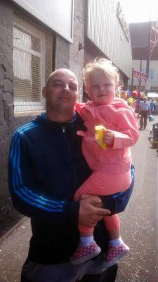 Happy go lucky guy dad ov Jamie  boyfriend ov Amanda