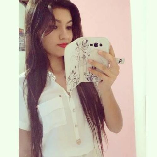 Não tenho tempo para lembrar de quem me deixou triste. Estou mais preocupada com quem me faz feliz”∞∞
