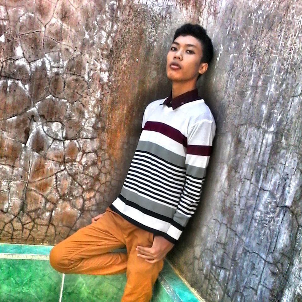 Probolinggo, Indonesia
Watasiwa Rizki dezZ (http://t.co/EsEaHycXto) Model and dancer Career