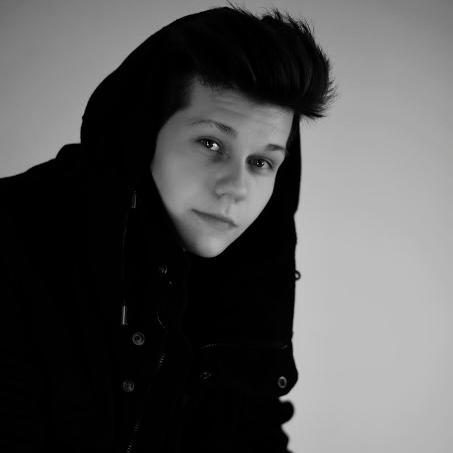 kindikk's profile picture. Czech rep., singing, swag, shoppin, trying to do some covers and my own songs. FOLLOW ME :3
