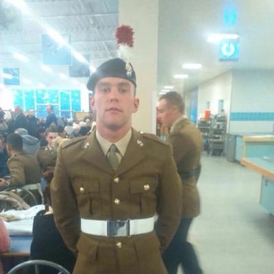 i feel honoured n proud of what i do, i would stand n fight for my queen, country, family n friends anyday!! #BRITISH-ARMY!