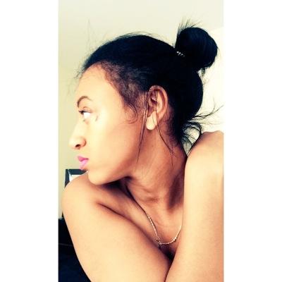 everybody hating we just call em fans though, im inlove with the money i aint never letting go ...x
