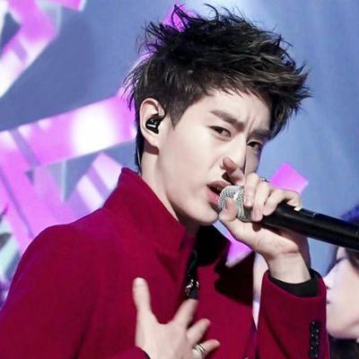 คนจะหล่อหล่อที่ใจใช่น่าตา badboy.