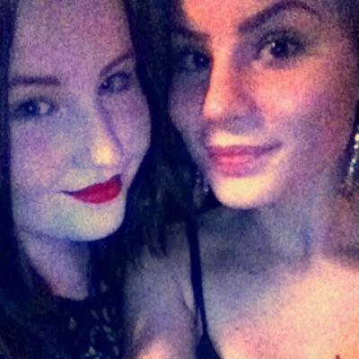 Inbreekertje ; hee schatt altijd lol met jou je bent de beste vriendin ever i love u so damn muchh #TEAMUTRECHT je bent de beste Dikke Hugg Roos ♥