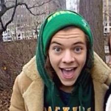 One day i will hug Harry and i will feel his arms around me. ◡̈ it's @exactlouis here