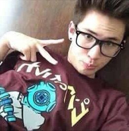Please follow me Carter I love you so much. your the best King Reynolds @carterreynolds