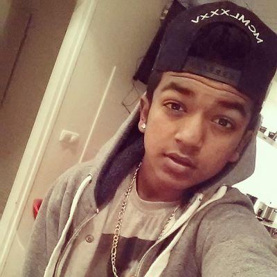 RobbyFzow Profile Picture