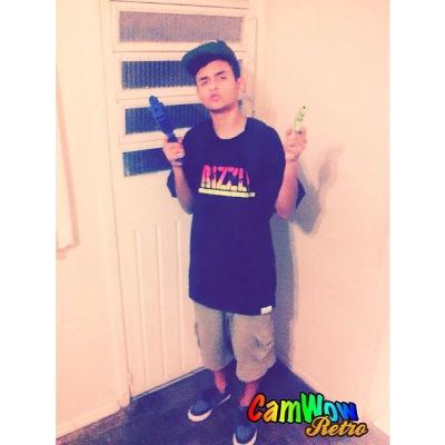 Estou sempre alegre. Essa é a melhor maneira de resolver os problemas da vida. ✌️ Meio campo GRÊMIO FOOT- BALL PORTO ALEGRENSE . PIVÒ STREET BOYS ⚽️