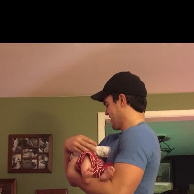 RyanEllis44's profile picture. new twitter is @rce1002 not this one