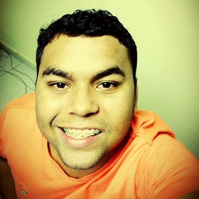 Janduis, RN, Brasil, 22 anos,Radialista, Editor do Site do Carinha da Net, Assessor de Comunicação da Prefeitura de Janduís