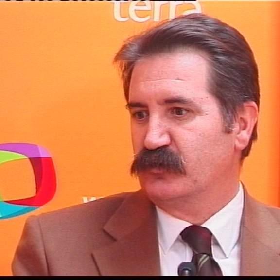 Javier Fernández López, JFLZaragoza. Militar, profesor universitario, escritor Delegado del Gobierno en Aragón (2004-2012) Socialista por convicción.