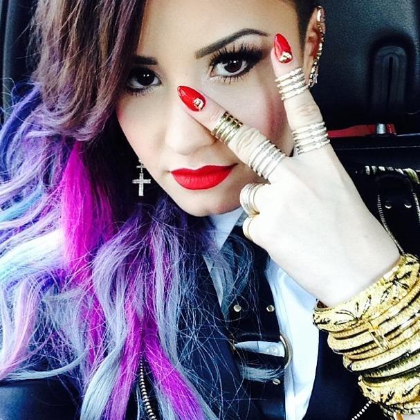 I LOVE Demi, got a problem?? @ddlovato is the best voice!!!