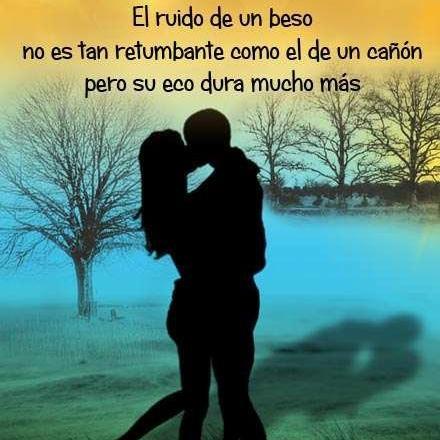 25 Años, Licenciado en Contaduría Pública, con ganas de vivir la vida como debe ser. Mi debilidad: Una mujer de verdad que no sea fácil de conquistar ♥ ;)