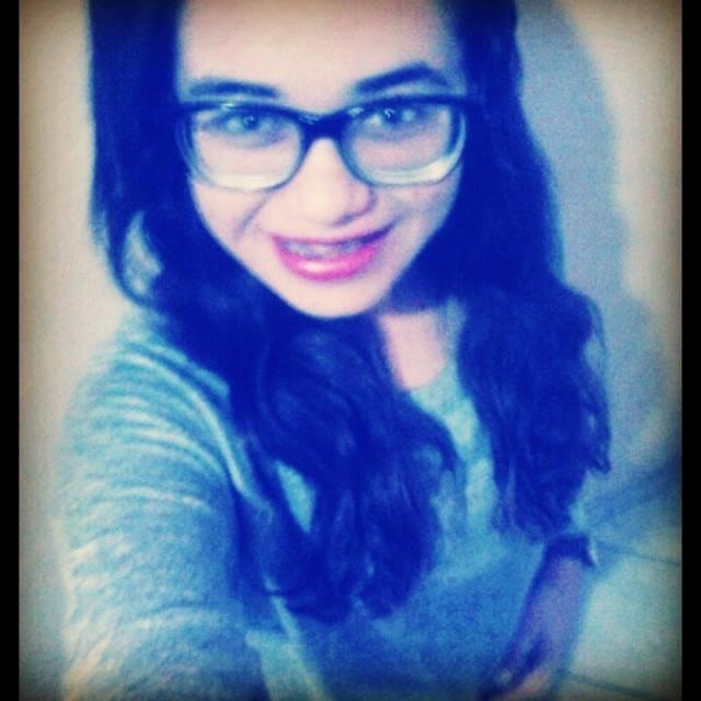 *Sou fruto proibido,o atalho pro paraíso ,sou tua anja malvada teu sonho acordado,sou a resposta pra tua questão,sou teu desejo ,tua doce ilusão.
