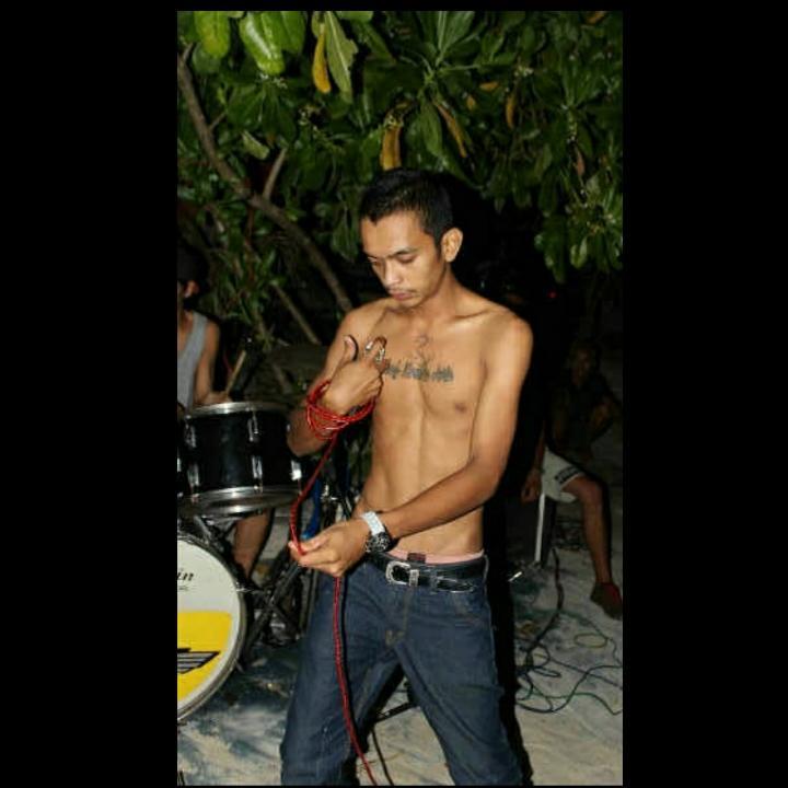 || MyWife @Sindiarista || SKATEBOARD / MUSIC / TATTO ART / MESIN KANAN /OUTTOPET D,BEAT RAWK IN PUNK||