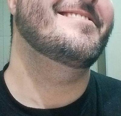 Informático de profesión y pasión, con los pies en el suelo y algo de locura en el corazón.