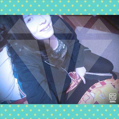 Soy De Chile ♥ Me Gusta Tocar La Guitarra. Amo A l Alvaro A La Bowie,  Amo  A One Direction A Niall Harry Louis Liam y a Zayn