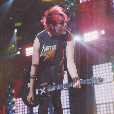 If youre having girl problems i dont feel bad bc calum hood exists lol/4 haha/5