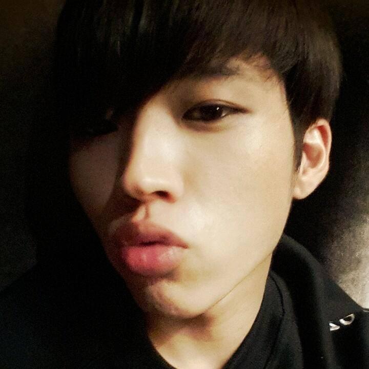 ฮยอนนี่ของใคร ทักคนกากได๋นะไม่กัดหรอก แฮร่ๆ ขำๆ พึ่งสอบเสร็จ