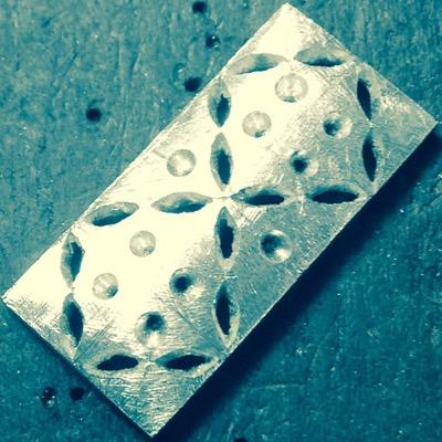RhinoGHとZBrush使うサラリーマンジュエリーモデラー。息子5ｙ娘1y。いつまでも分からん3軸CNC持て余し中。Since091030.