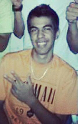 Tenho 24 anos,Palmeirense, Canceriano...postando alguma coisa.