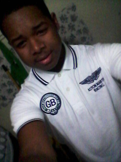 Solo un Corazón Sano puede amar, quien no se enamora se enferma.   Wasssat agregame 829 478 5869