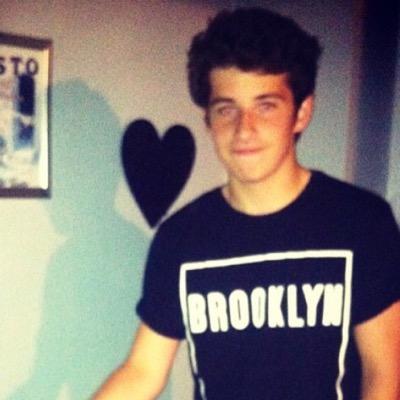 MikeyAvo96's profile picture. Apprentice | 18