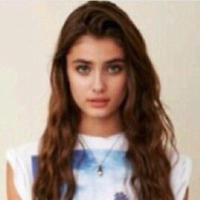 غنيه ومستغنيه؛كافيه ومستكفيه
_الخاااص مهمل