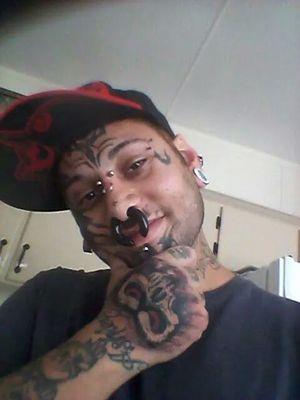 Tattoo artist living in sunny florida. Motorcycle builder, metal fabricator, husband and father to 2 sons. Proud republican!!!