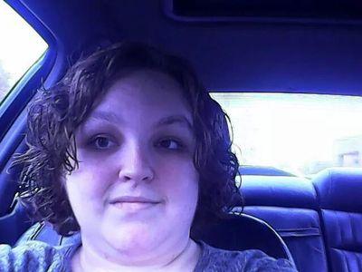 Emely type 2 diabetic i`m 21 like to ride 4 Wheeler's camp,fish,hike and i like NASCAR single an crushing on @michaeldukejr n my  birthdays january 7th :)