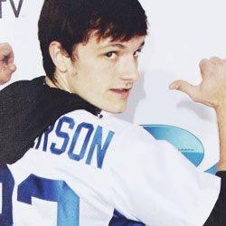 DONT FOLLOW THIS ACCOUNT FOLLOW: @peetasmoan, and you will recive 10 free follows