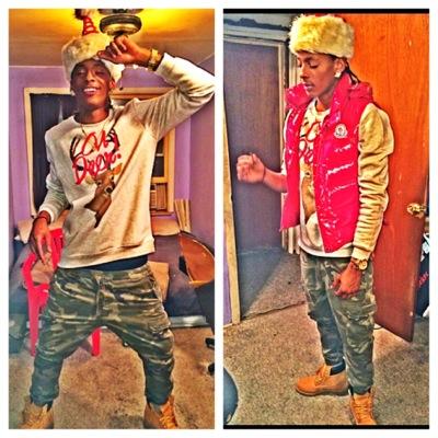 #Tatted Dominican❤️ | iMake Music | Dancer | #TheyScreamDinero | #FerragamoBoy |, Y Tu Sabe Yo Quierro Fumando3_3 #TeamFollowBack | Facebook @Wiz Dtb Dinero