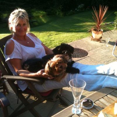 PoppyGalore15's profile picture. POPPY GALORE specialising in ' Something a little different' Ladies clothing sizes 8-28, handbags & accessories. Great products at affordable prices. CV37 8LW