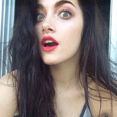 FC de @OriSabatini es una excelente persona y una gran artista .. Sigueme y te sigo