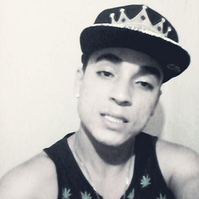 Mc e Compositor no grupo ' ONéctarMcs .