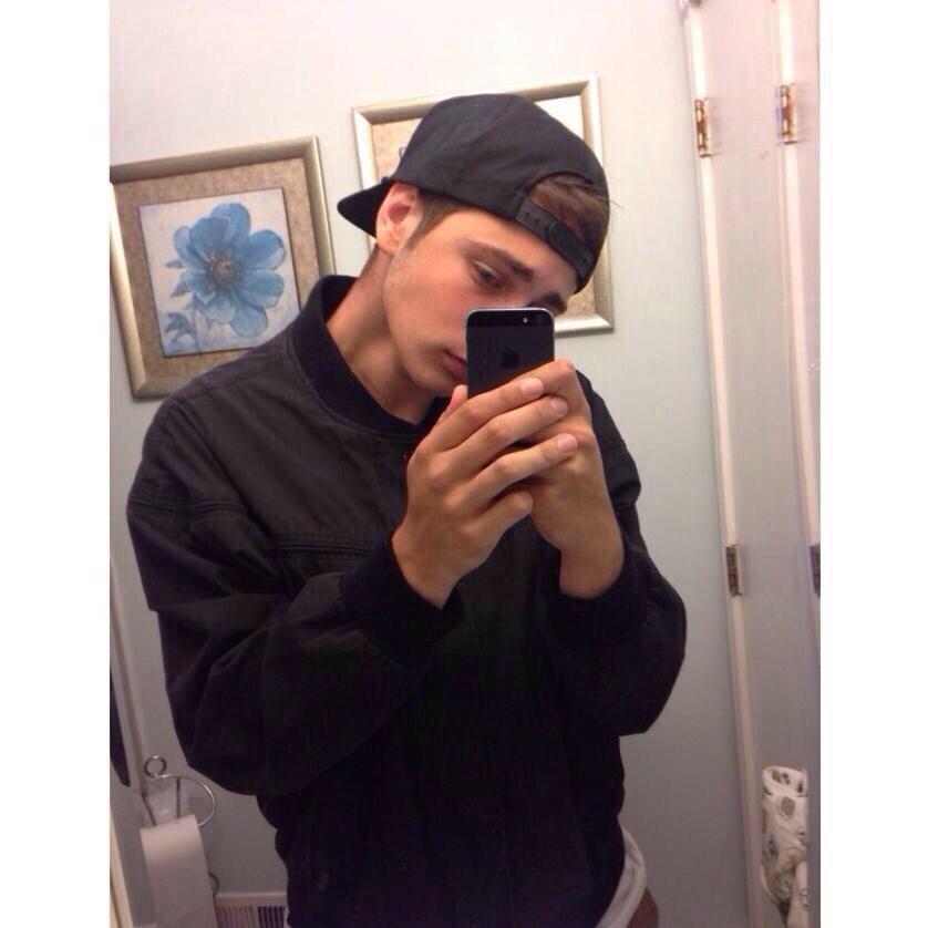 LoganRPGWIU2's profile picture. 