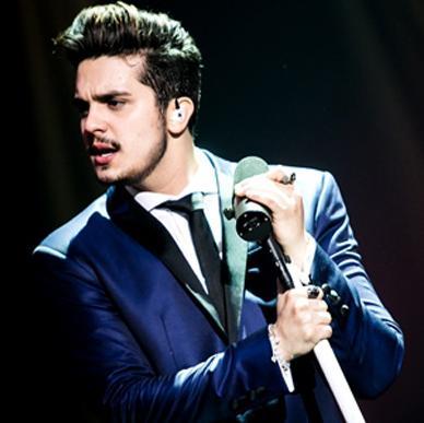 ''seu beijo é meu mar , eu quero morrer afogado'' @LuanSantana  pamonha 3