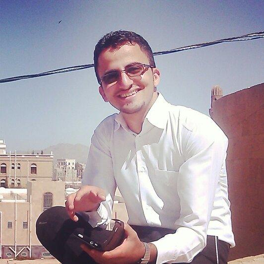 ‏احفظ في حياتكَ حکمتين
الأولى
لا تحاول الوصول إلي أنـسان..لايحاول الوصول اليـك
الثـانـيـة 
لا تحارب العالمْ من أجل انسان لا يستطيع محاربة کبريائه من أجلك
