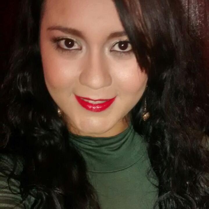 Estudiante de relaciones internacionales, apasionada por la vida, orgullosamente mexicana. Contender por mis metas es mi propósito.