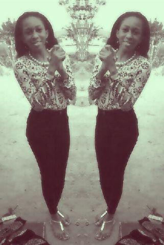 GOD♥first..cute enuf 2 mak u look twice+swit enuf bt nt too nice+d kinda gal dat will mak u smile...witout mch ado hit d ff button nd mention..#QCOG..#Unilag..