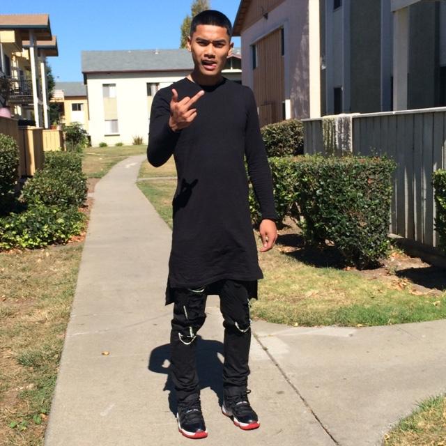 SuWoop2DaBehive's profile picture. Follow me on Instagram: _airbobby3 Snap chat: stateofbobby September 7th ✨